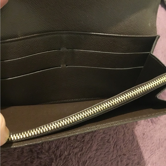 Authentic Louis Vuitton DAMIER large Wallet - Picture 13 of 16